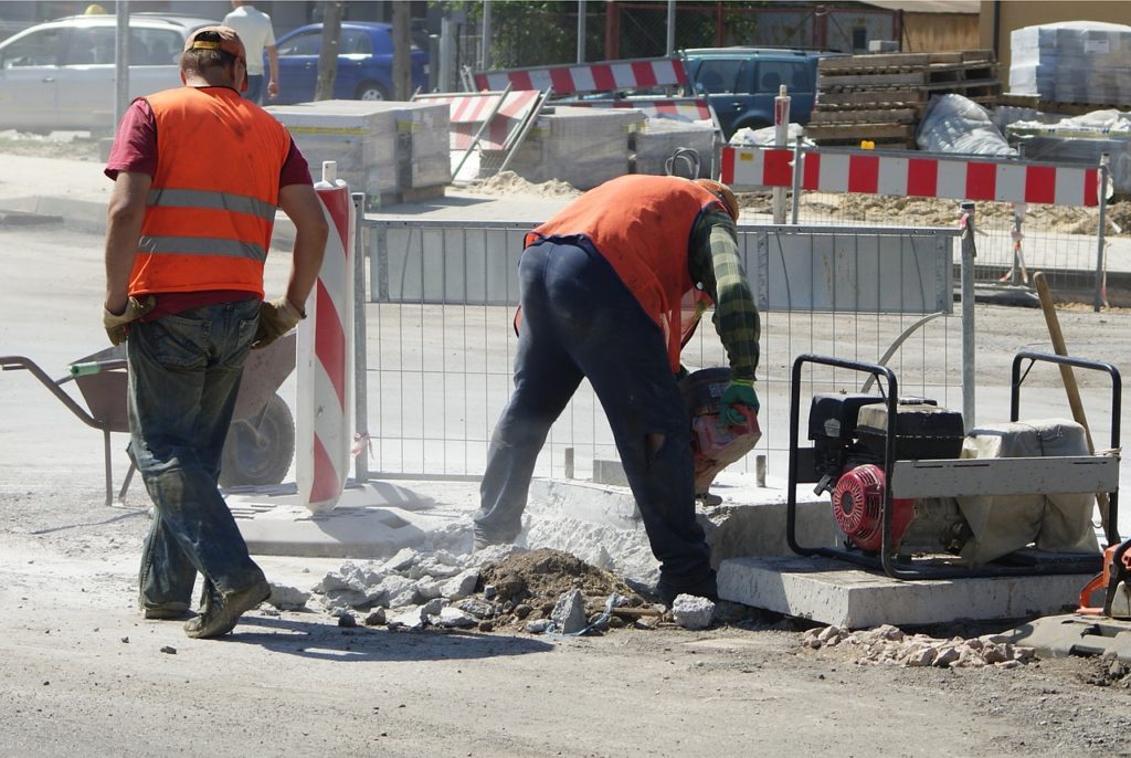 Bezpieczne i wytrzymałe buty robocze