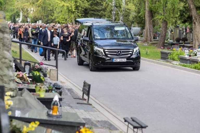 Na czym polega całodobowe pogotowie pogrzebowe?